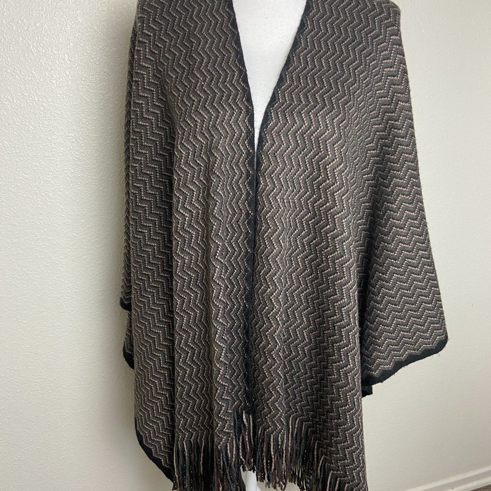 BCBGMaxAzria Fringe Scarf Wrap Zig Zag ONE SIZE